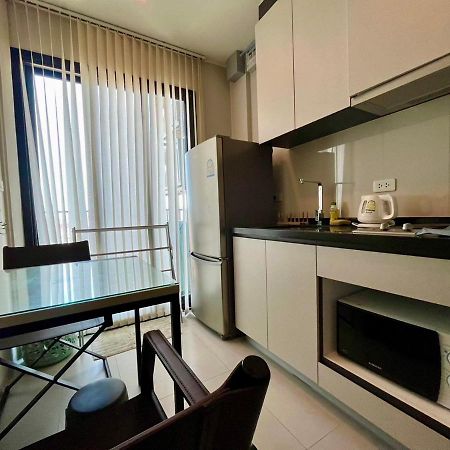 The Base By Fantasea Beach Apartment Патая Екстериор снимка