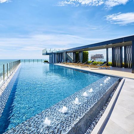 The Base By Fantasea Beach Apartment Патая Екстериор снимка