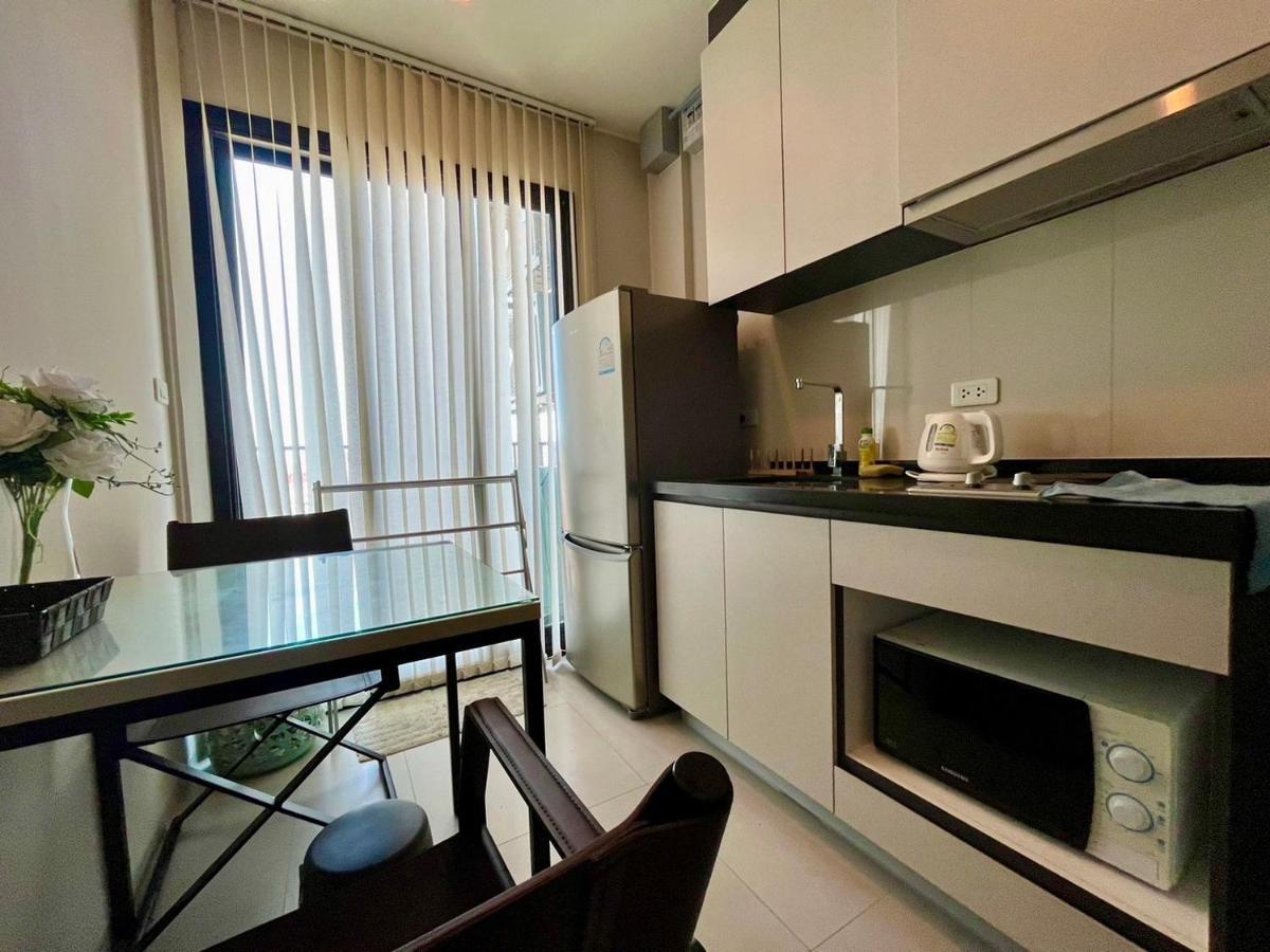 The Base By Fantasea Beach Apartment Патая Екстериор снимка