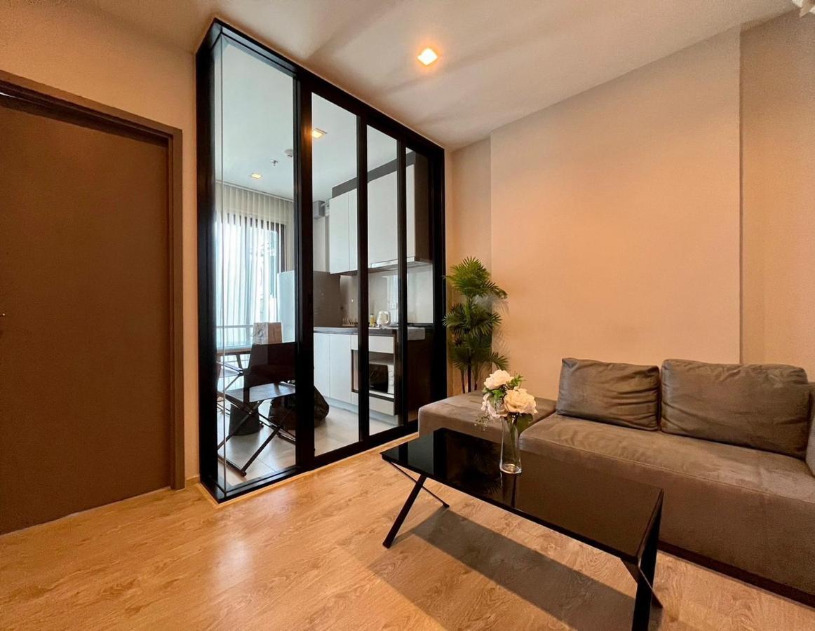 The Base By Fantasea Beach Apartment Патая Екстериор снимка